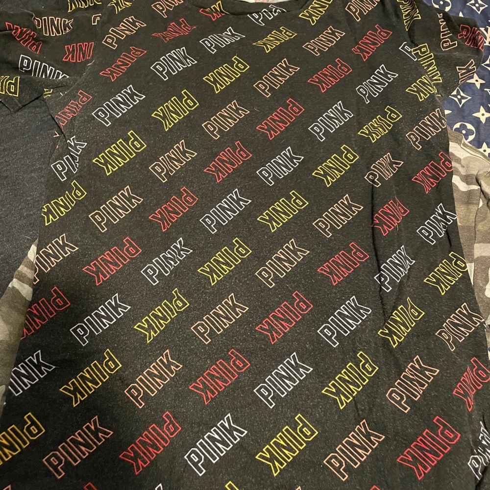 4 kinds of Victoria's Secret Pink Camo Tee